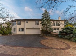 312 Links Dr W, Oceanside, NY 11572
