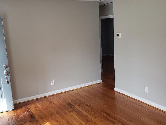 5th image of 1304 Fort Manor Dr