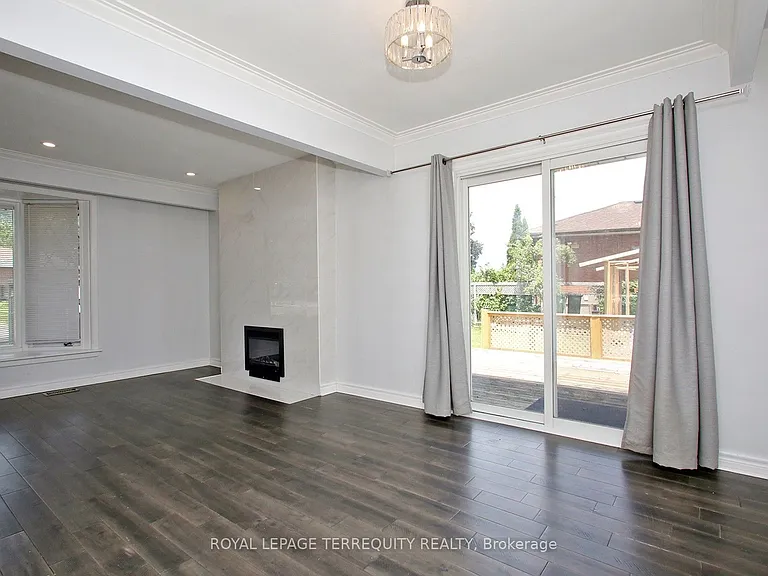 1 Barnes Cres — Photo 10