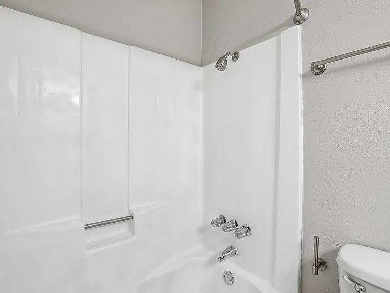 Brighton Place Apartments — Photo 94