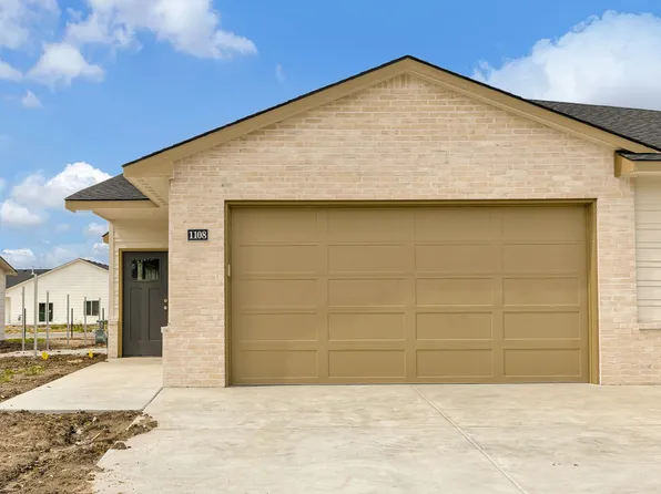 1110 SE 10th St, Newton, KS 67114