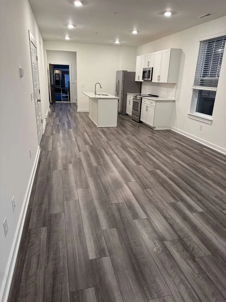 3 bed, 1729 sqft, $1,950 — Photo 3