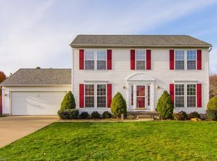 34960 Clear Creek Dr, North Ridgeville, OH 44039