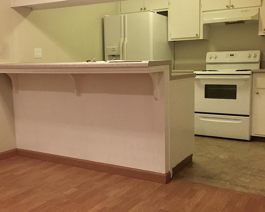 2nd image of 5560 Spinnaker Dr APT 1