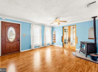 215 Blough Ct, Fairless Hills, PA 19030