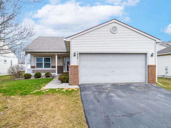 453 Pagels Ct, Grand Blanc, MI 48439