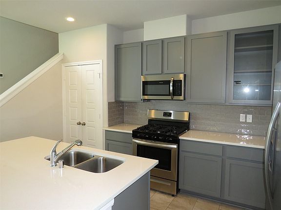4th image of 6915 Sunnyvale Ln