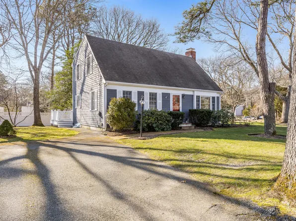 117 Lakeside Drive, Marstons Mills, MA 02648