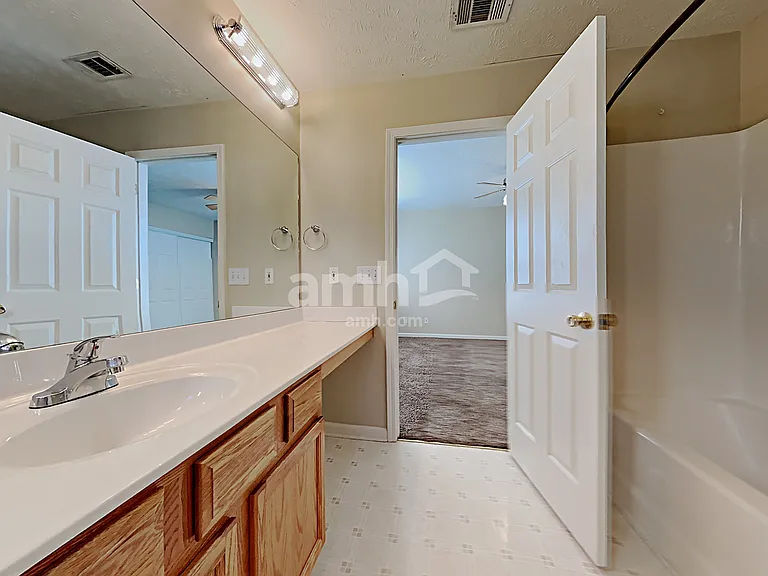 1244 W Oaks Way — Photo 11