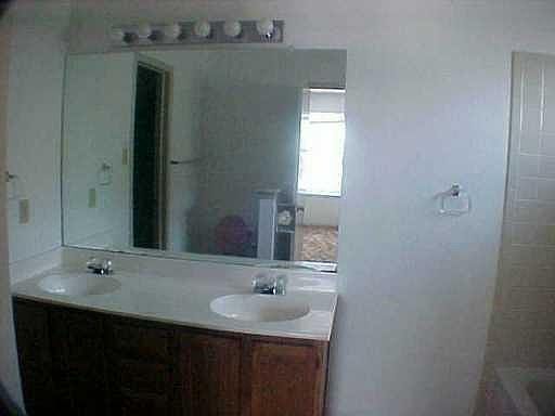 4th image of 14022 Maricella Ln