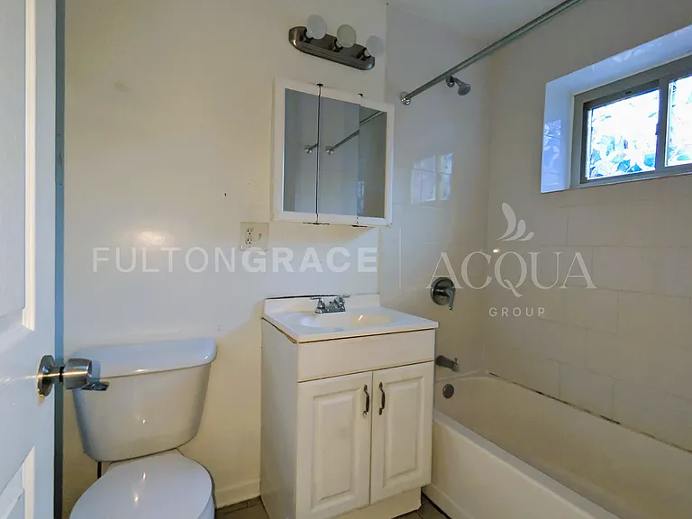 2532 W Fitch Ave #G — Photo 8