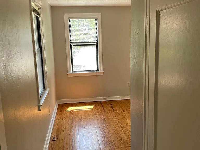 2123 University Blvd S — Photo 12