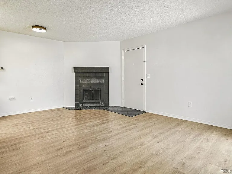 1820 Newland Ct #313 — Photo 9