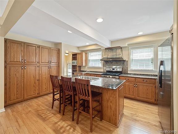 5th image of this home