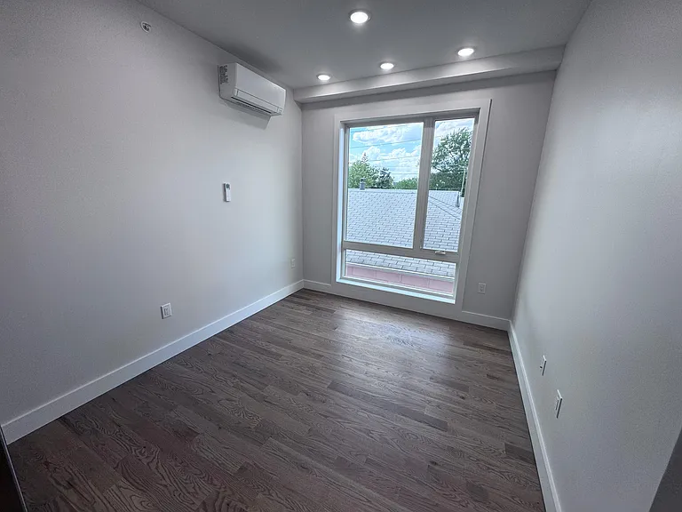 40 Lembeck Ave #G3 — Photo 5