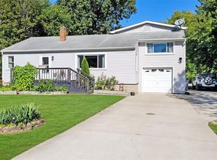 7146 Hickory St, Flushing, MI 48433