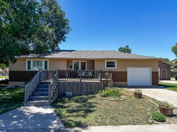 503 Radloff Ave, Oakley, KS 67748
