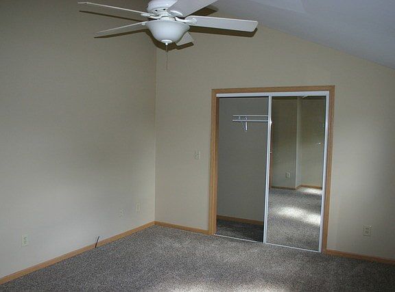 5th image of 8154 N Thorsen Ln