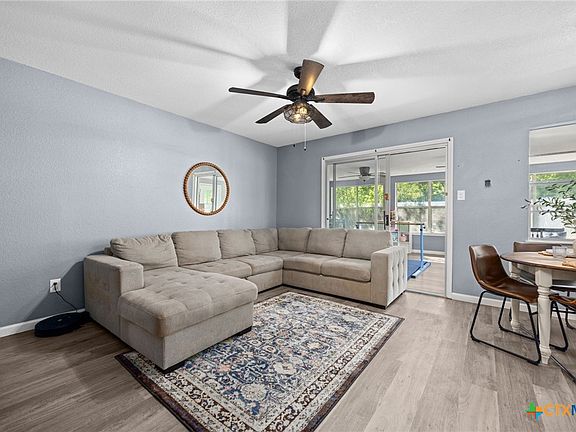 3rd image of 501 N 6th St
