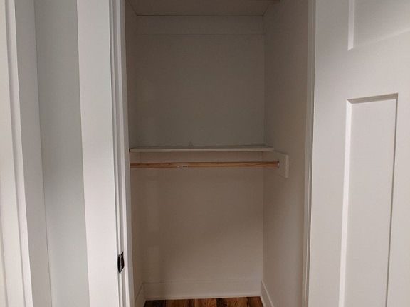 2nd image of 4407 N Wolcott Ave #4419B1