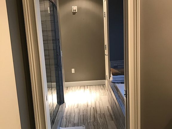 3rd image of 2 Waterfront Pl Ste 1404