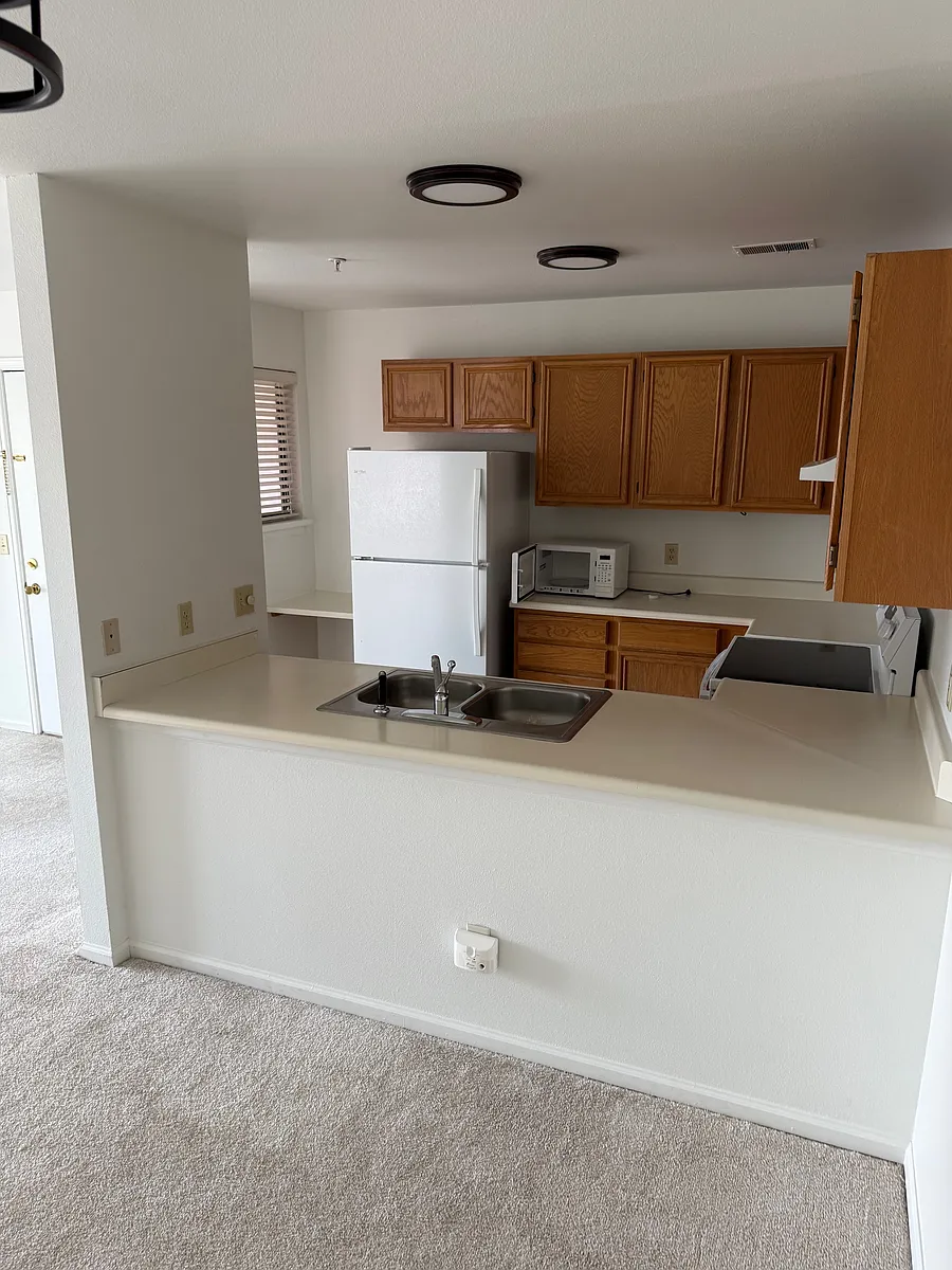 Kitchen - 4965 Twin Lakes Rd #66