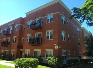 6611 W George St UNIT 104, Chicago, IL 60634