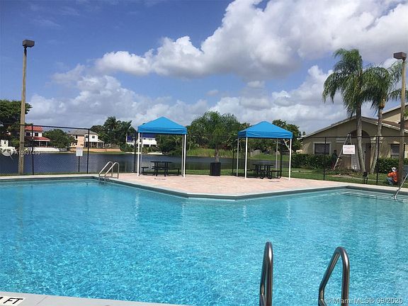 4th image of 6404 SW 152nd Circle Pl #4-11