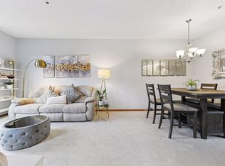 3124 Thoreau Rd, Chaska, MN 55318