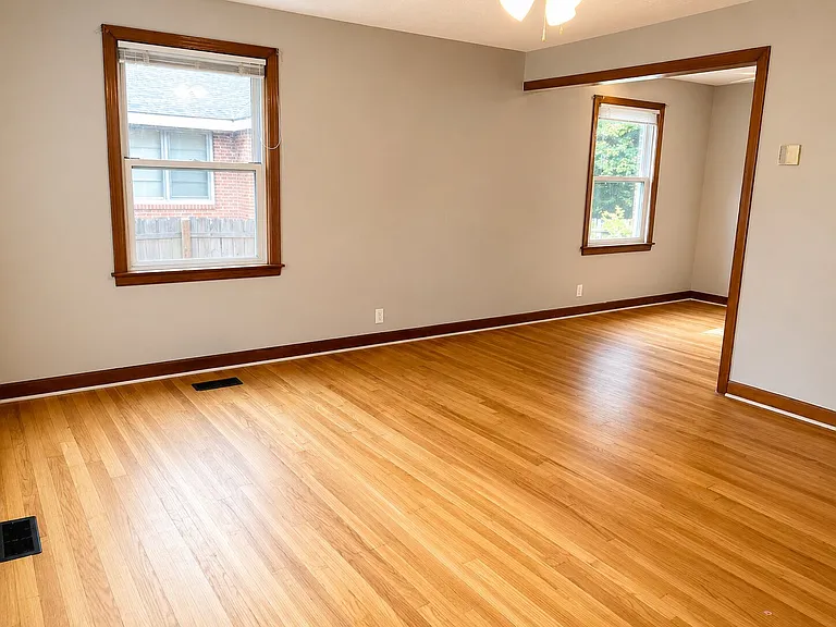 3330 Sharon Dr — Photo 12
