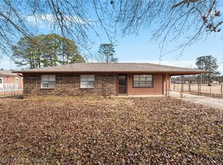 204 Quincy St, Lavaca, AR 72941