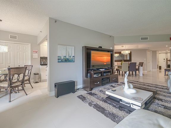 5th image of 7300 Radice Court #303