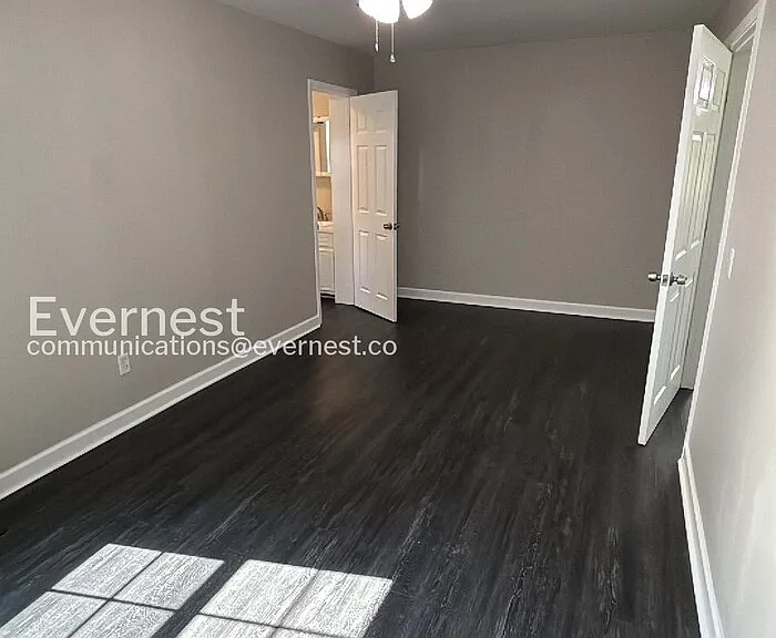 736 Hancock Rd — Photo 10