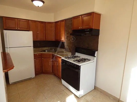 Rented by Peter Ashe | media 14