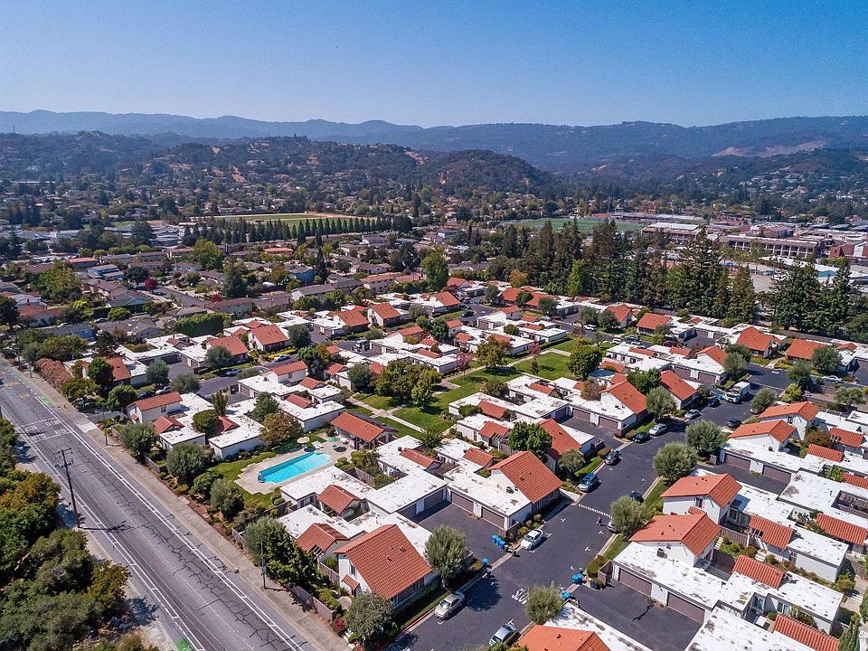 1st image of 8060 Park Villa Cir