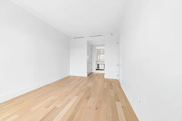 Rented by R New York | media 11