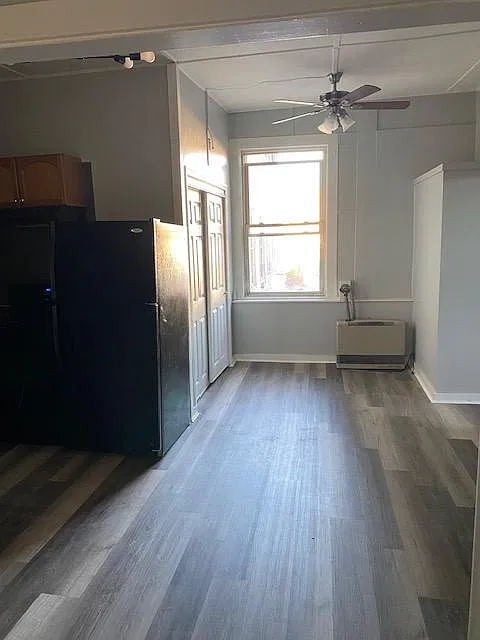 18 West St #2