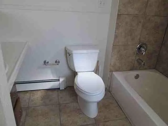 2 bed, 1080 sqft, $2,340 — Photo 3