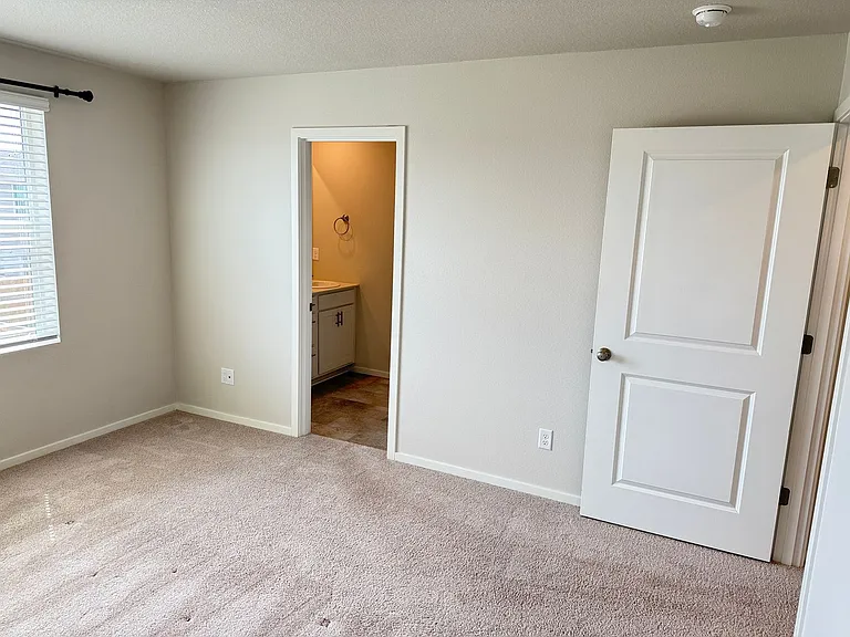 2623 Fenya St — Photo 38