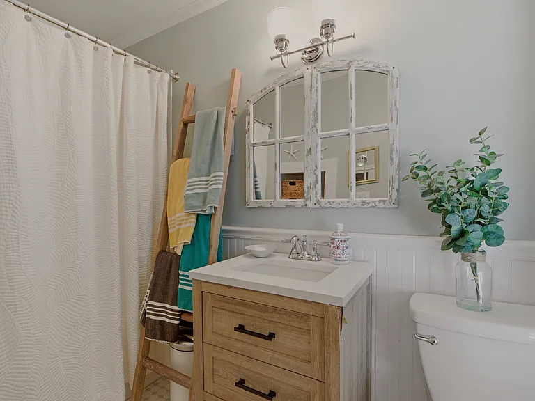 67 Perry St #5 — Photo 16