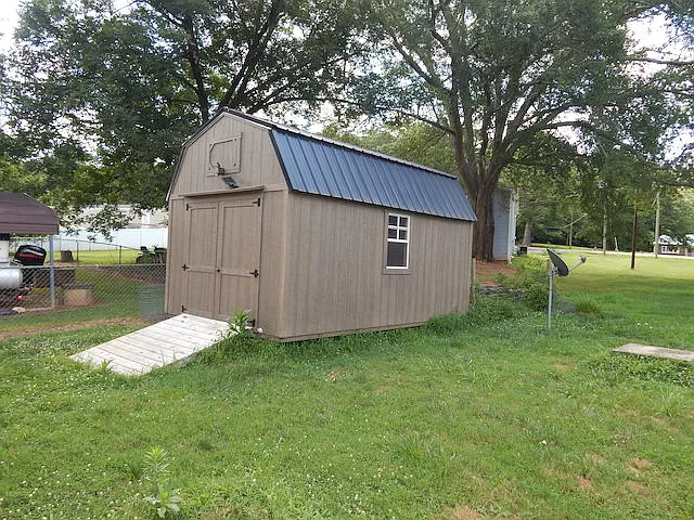104 Leah Dr — Photo 17