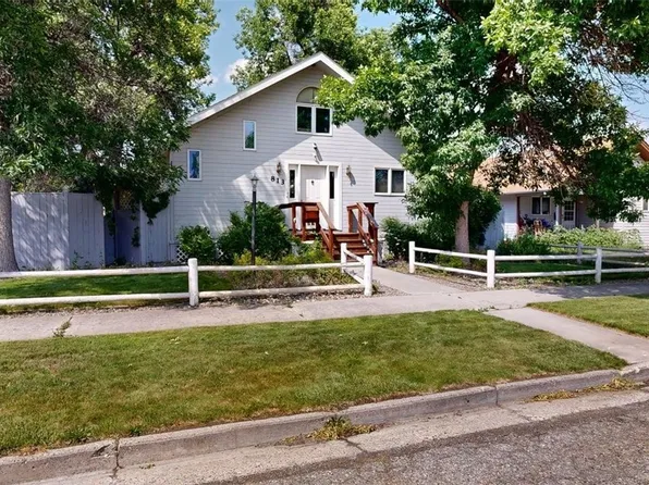 813 E 4th St, Laurel, MT 59044