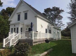 23 Cottage St, Vinalhaven, ME 04863