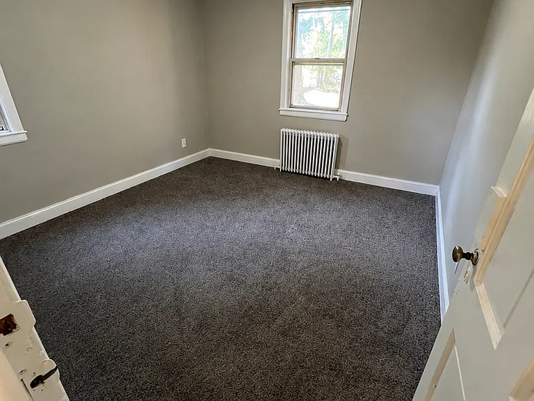 Parkway Gardens Apartments — Photo 8