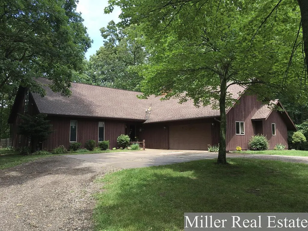 4104 Heath Rd photo 1