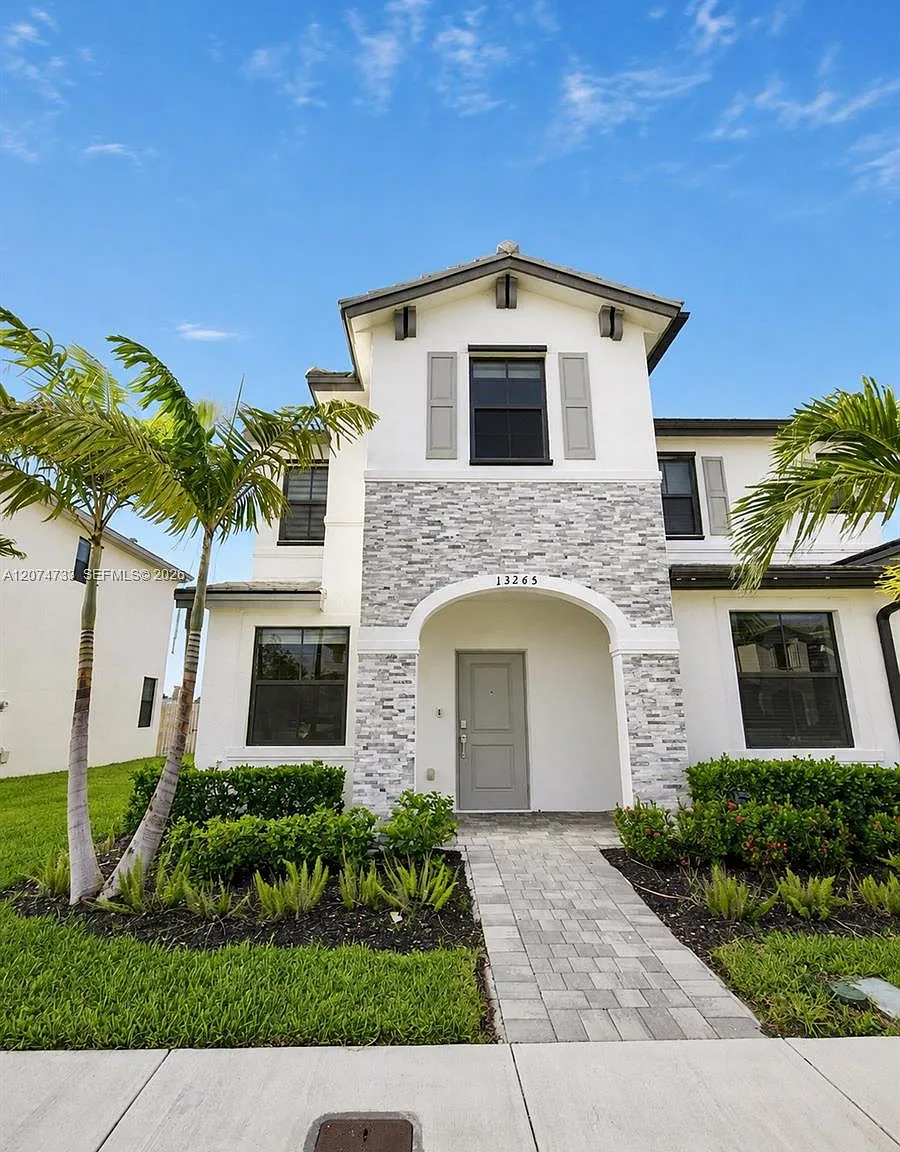 Pine Isle By Lennar — Photo 1