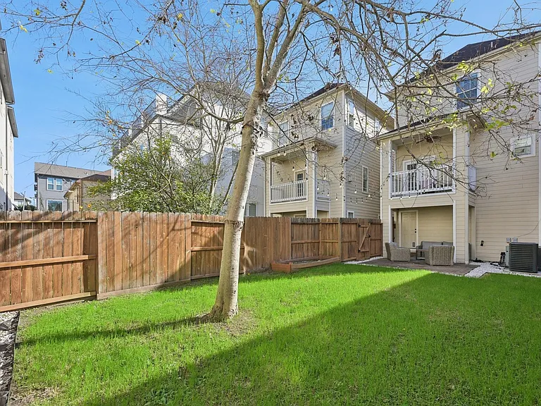 5736 Petty St — Photo 10
