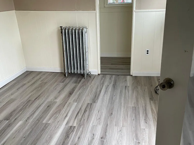 324 N 2nd St #4 — Photo 2