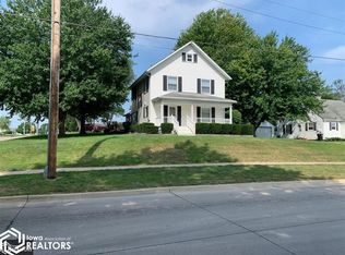 559 S Ferry St, Ottumwa, IA 52501