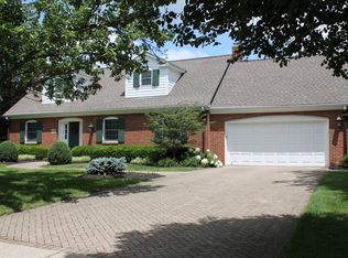 2796 Brackley Rd, Upper Arlington, OH 43220